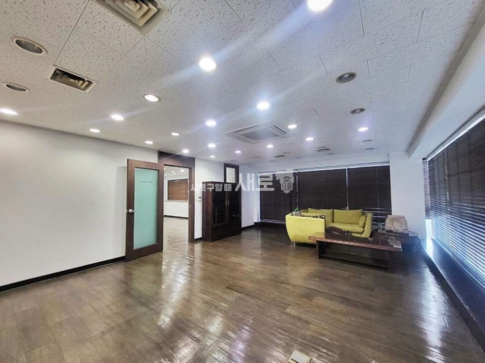 서울 강남구 역삼동 I 진짜 저렴한 임대료 I 섬세한 관리 I 통창 I 강력추천 I 월세 매물번호 13895 사진 9