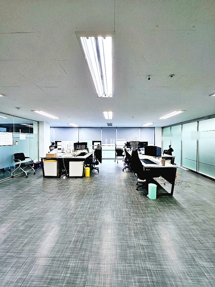 서울 강남구 논현동 I 강남구청역 역세권 I 단독층사용 I 냉난방완비 I 월세 매물번호 13985 사진 5