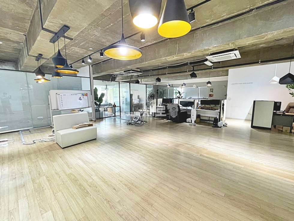 서울 강남구 신사동 가로수길 압구정로 대로변 대형 사무실 추천 월세 매물번호 11093 사진 4