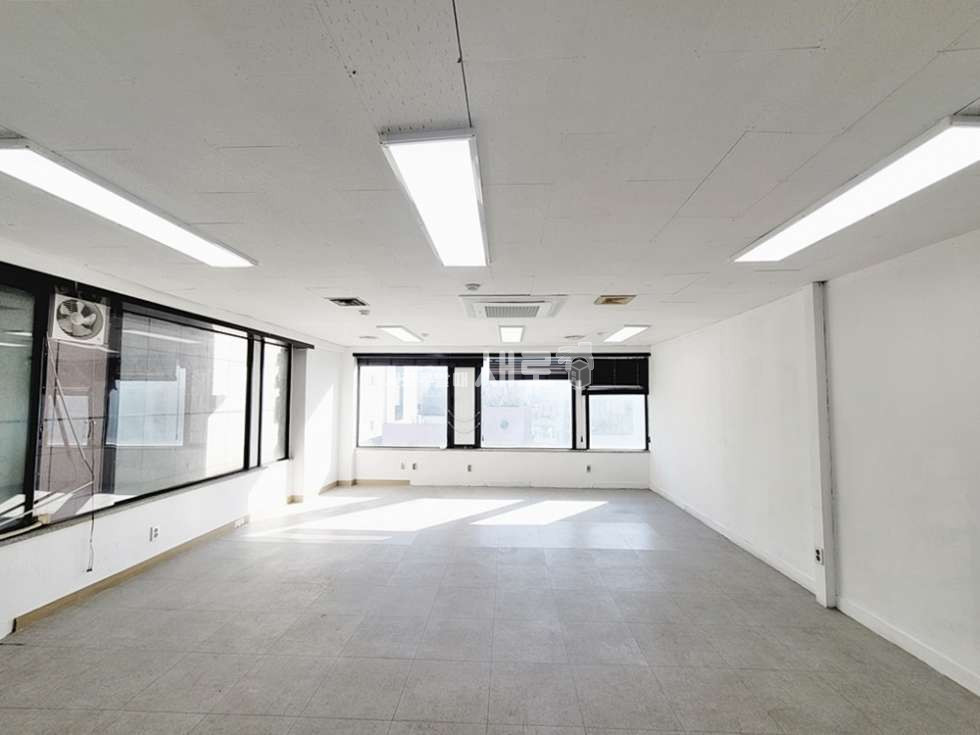 서울 강남구 역삼동 O 역삼역 도보 5분 O 홀1 O 인테리어 O 소형사무실 O 주차엘베 O 월세 매물번호 14201 사진 6