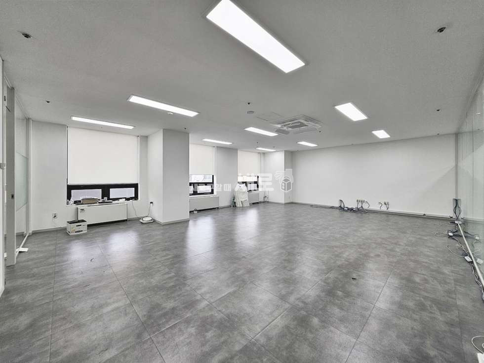 서울 강남구 역삼동 실사진O 언주역 역세권! 대로변! 룸 4개 분리형!! 탕비공간O 월세 매물번호 14479 사진 1