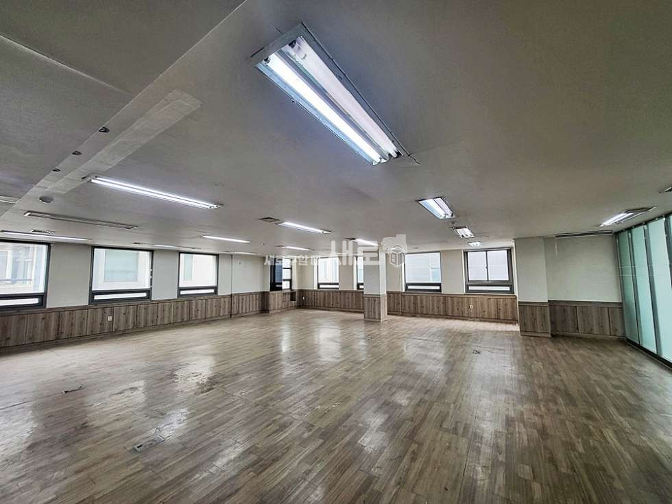 서울 강남구 역삼동 2호선 초역세권 가성비 중대형 매물 추천! 월세 매물번호 14568 사진 3